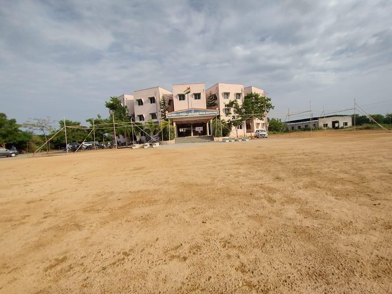 సాదాసీదాగా… స్వాతంత్ర వేడుకలు