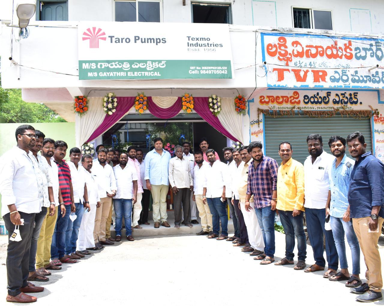 యువత స్వశక్తితో ముందుకు వెళ్లాలి