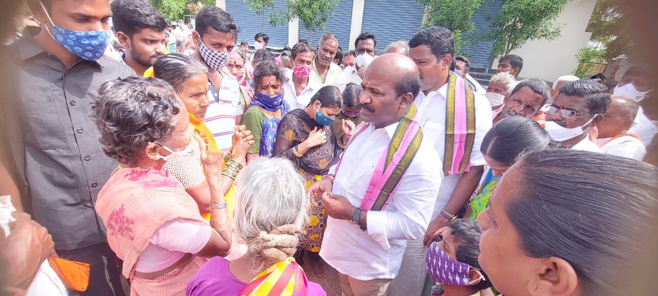 పల్లె ప్రగతితో గ్రామాలకు మహార్ధశ : చిరుమర్తి