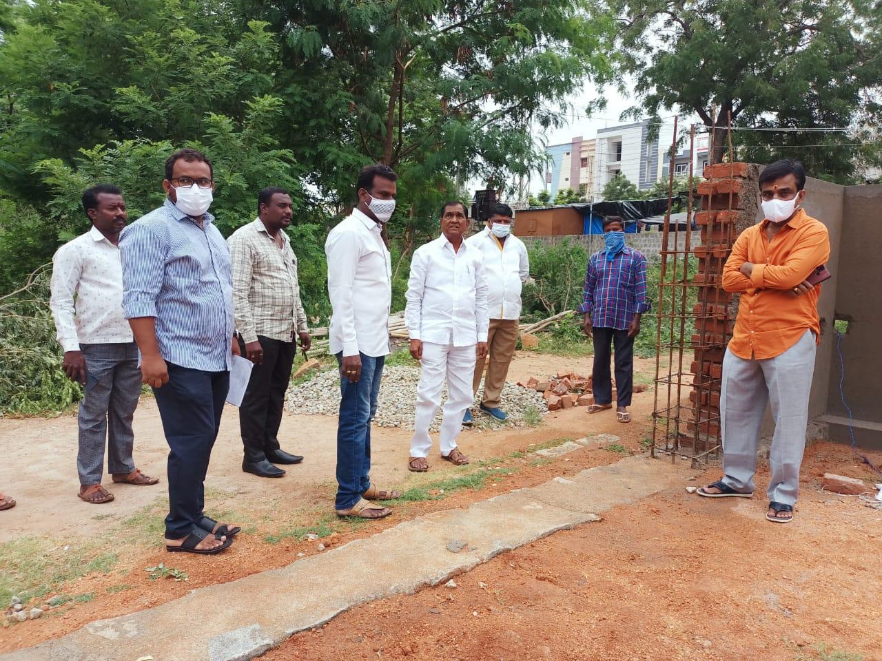 ఆడిటోరియం నిర్మాణ పనులను పరిశీలించిన ఎమ్మెల్యే