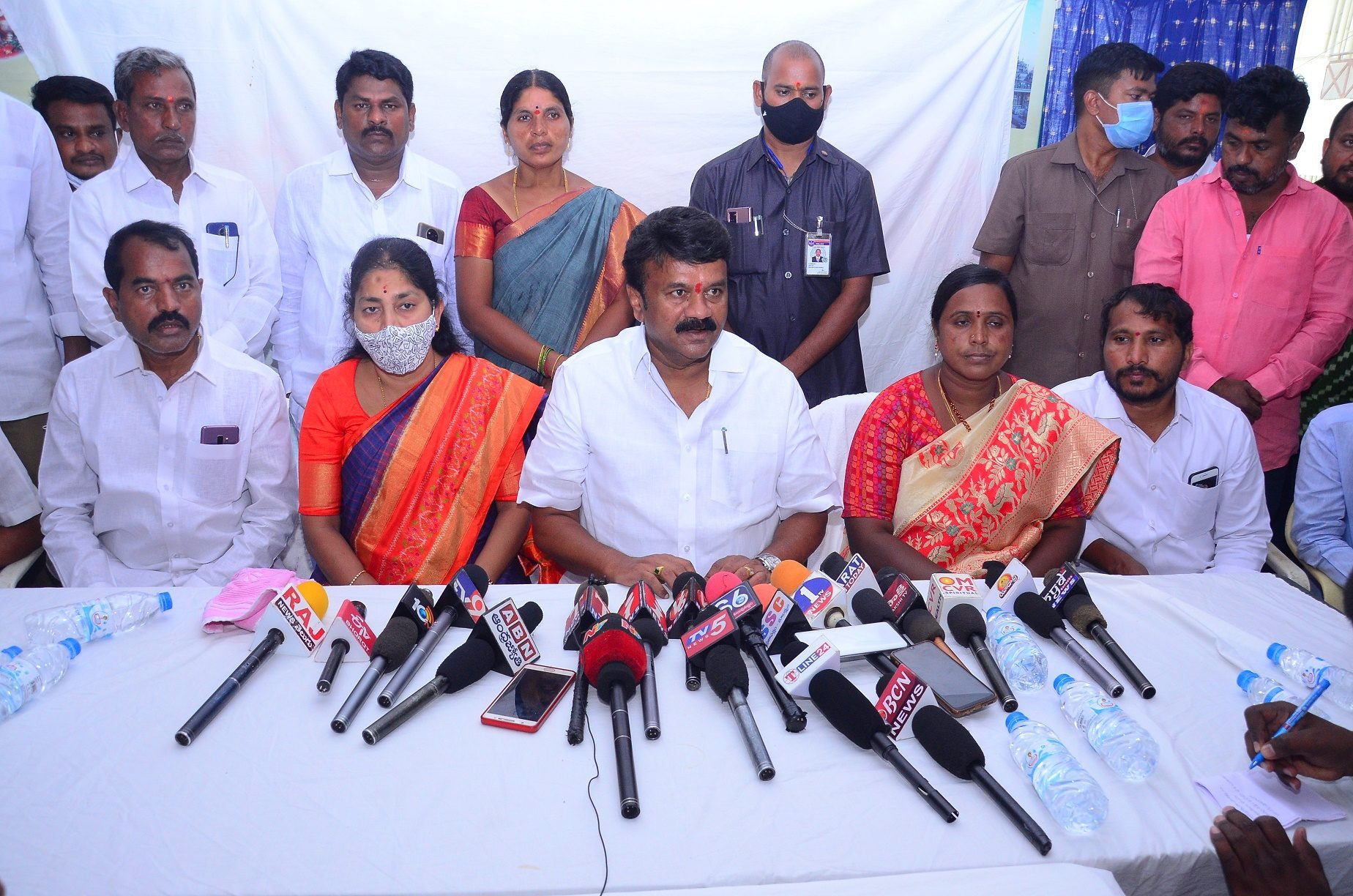 ఈటల భేషరతుగా క్షమాపణలు చెప్పాలి : మంత్రి తలసాని