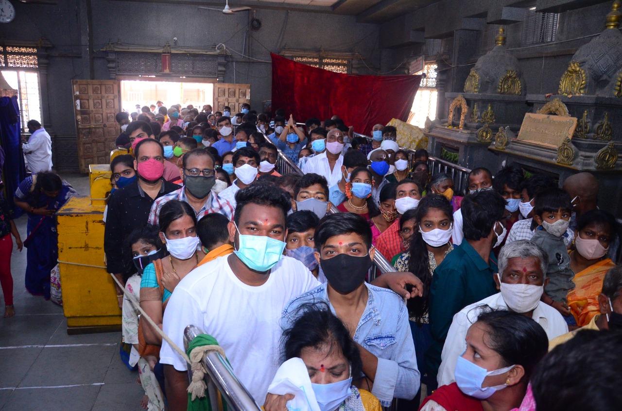 శ్రీవారి ఖజానాకు రూ. 17,90,675 ఆదాయం