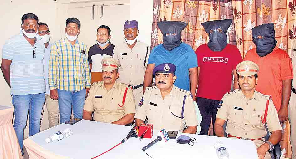 నేరాల ఛేదనలో సంగారెడ్డి పోలీసులు భేష్‌