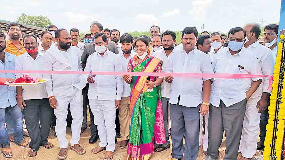 అన్ని వర్గాలకు సంక్షేమ ఫలాలు