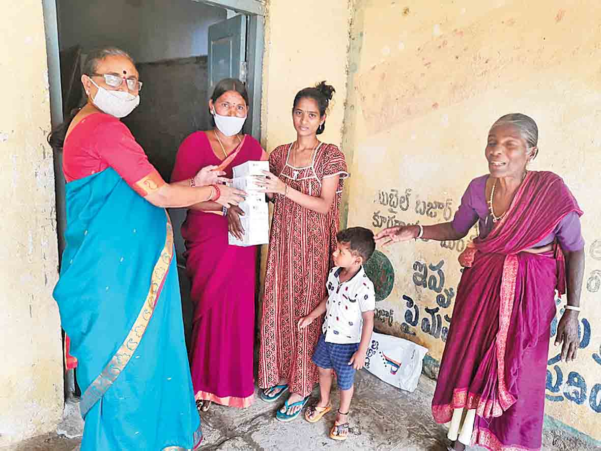 కాబోయే అమ్మను.. కంటికి రెప్పలా..