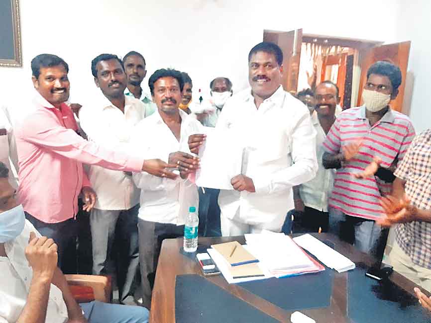 టీఆర్‌ఎస్‌కు శాలివాహనుల మద్దతు