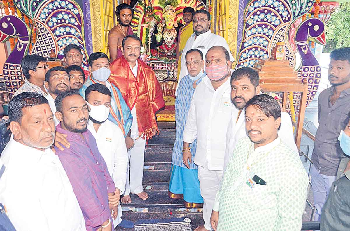 ఘనంగా బోనాల సంబురాలు