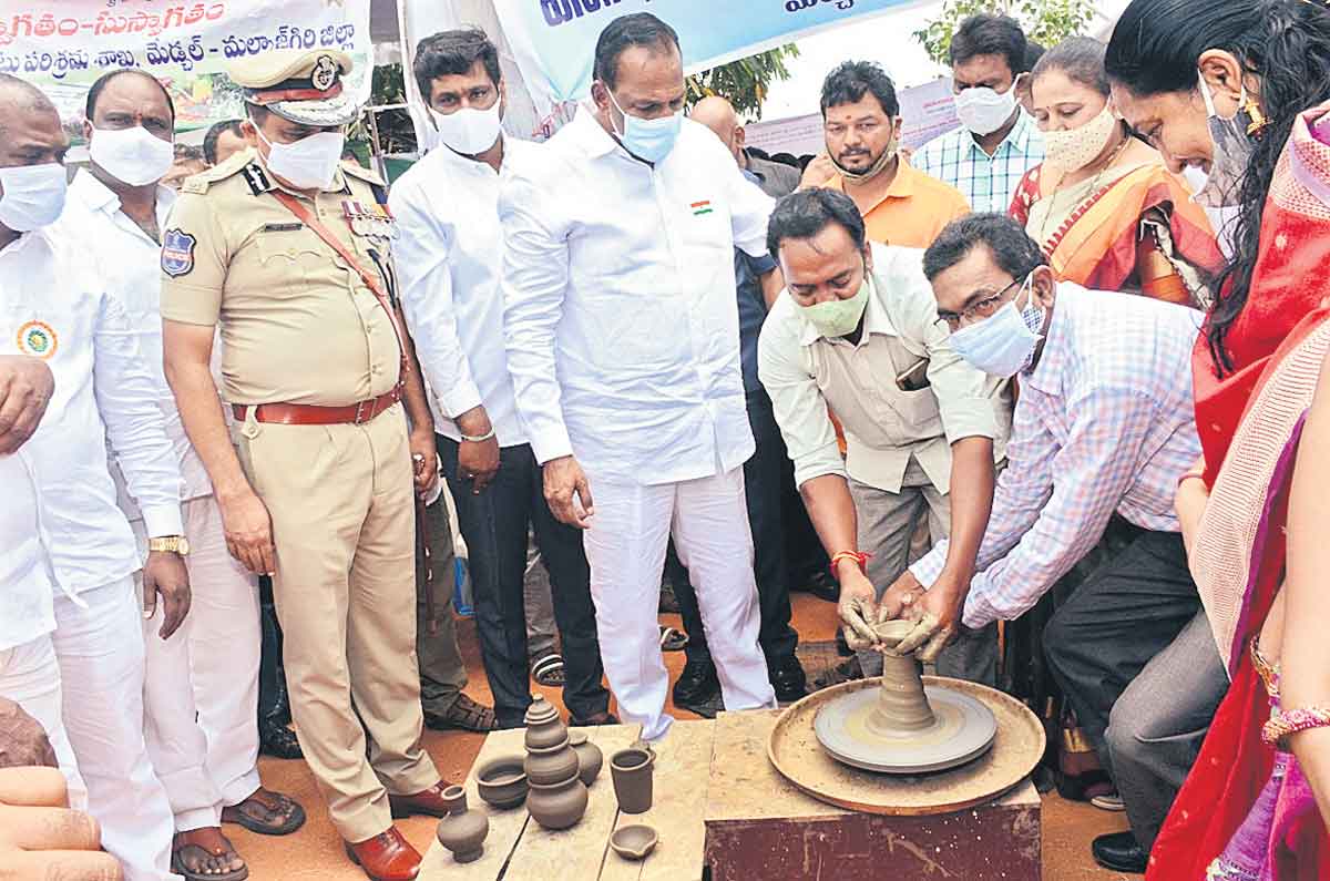 అన్ని రంగాల్లో జిల్లా అభివృద్ధి