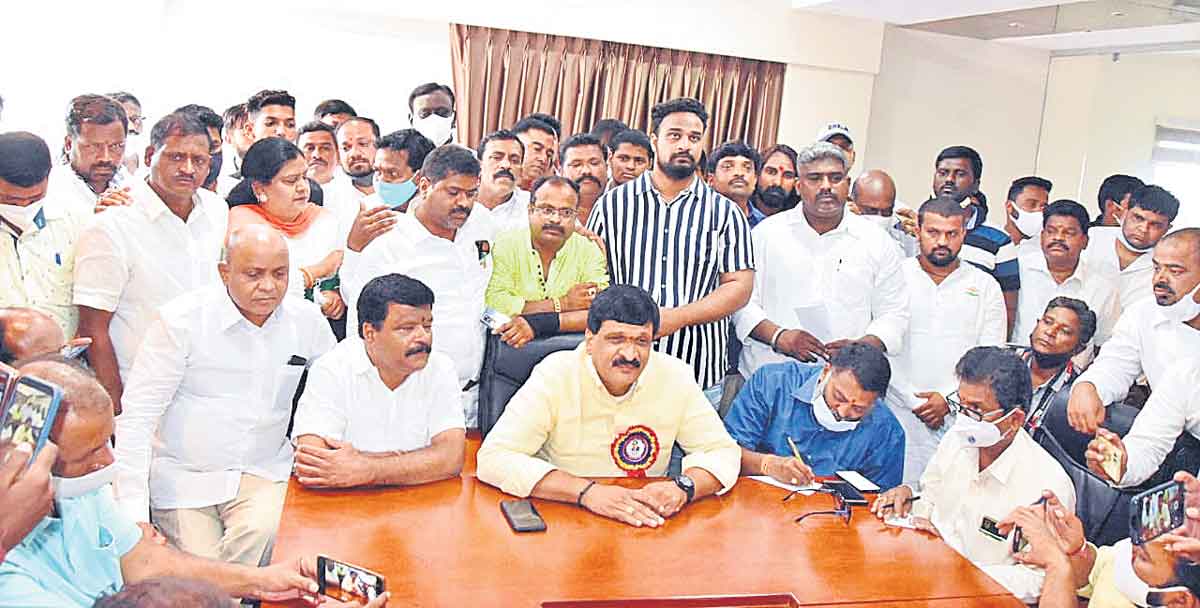 బీజేపోళ్ల చిల్లర లొల్లి
