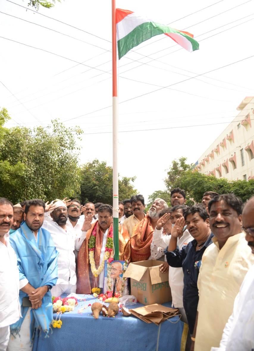 దళితబంధుతో చ‌రిత్ర సృష్టించిన సీఎం కేసీఆర్‌