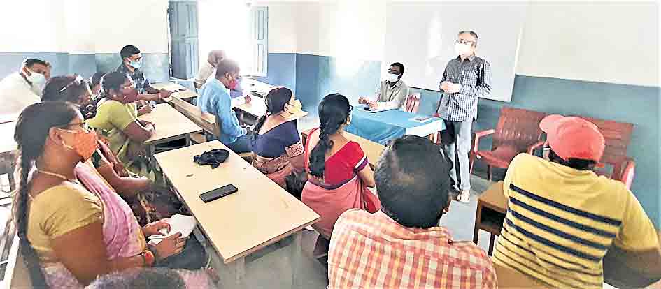 విద్యాలయాల్లో శుభ్రత బాధ్యత నిర్వాహకులదే