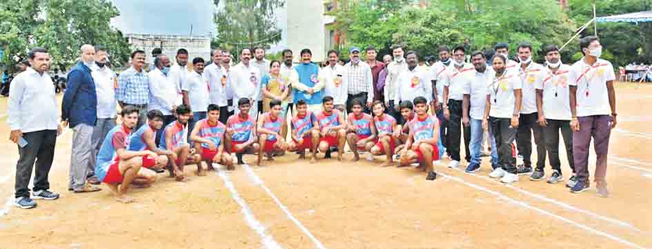 క్రీడలతో శారీరక, మానసిక దృఢత్వం