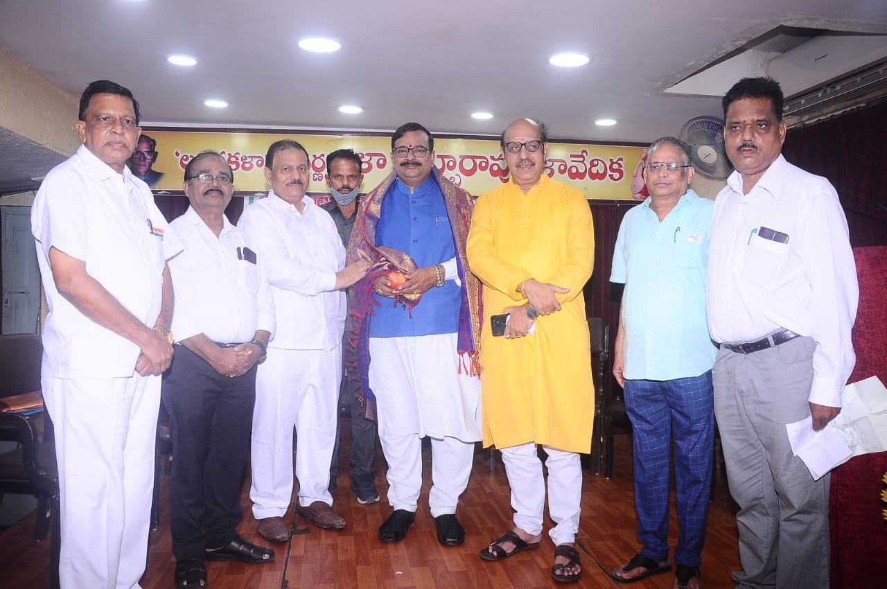 క‌ళా జనార్థన‌మూర్తికి ఘన సత్కారం