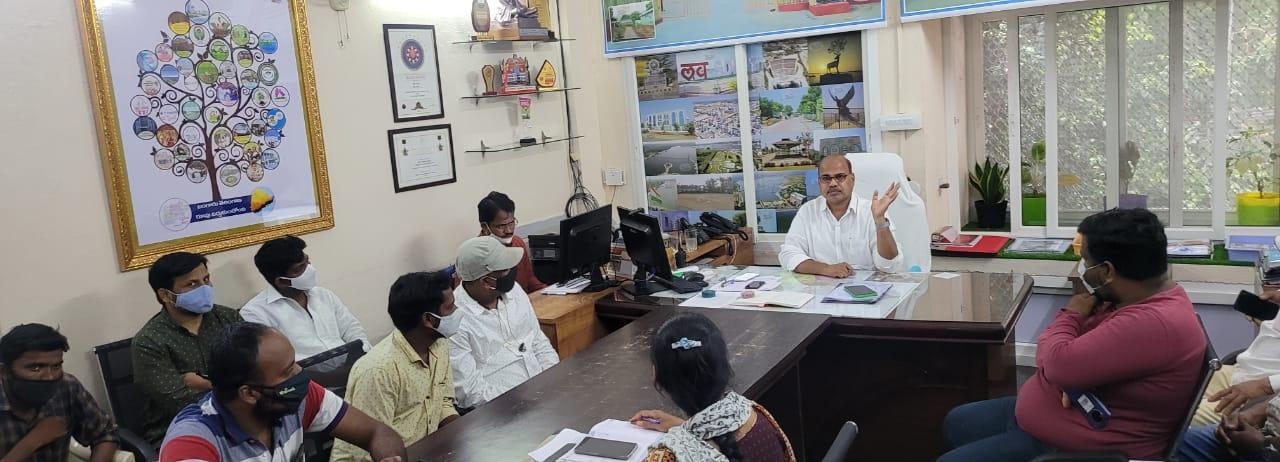 సిద్దిపేట: ఫ్లెక్సీల ఏర్పాటుకు అనుమతి తప్పనిసరి