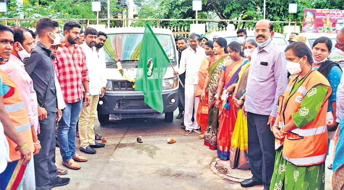 పారిశుధ్యంపై ప్రత్యేక శ్రద్ధపెట్టాలి