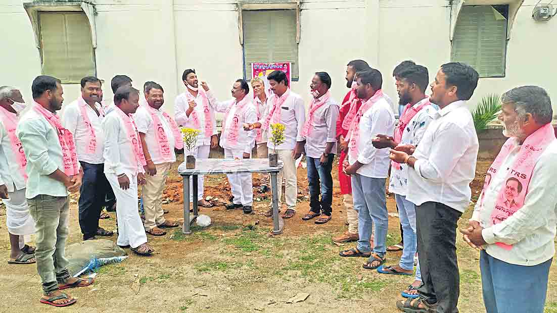 ఘనంగా ఎమ్మెల్సీ శేరి సుభాశ్‌రెడ్డ పుట్టినరోజు వేడుకలు