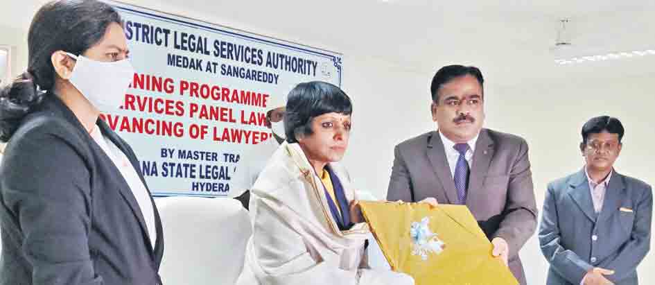 కేసుల పురోగతికి సహకరించాలి