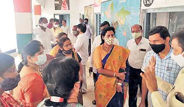 ప్రభుత్వ ఆదేశాలను పాటించండి