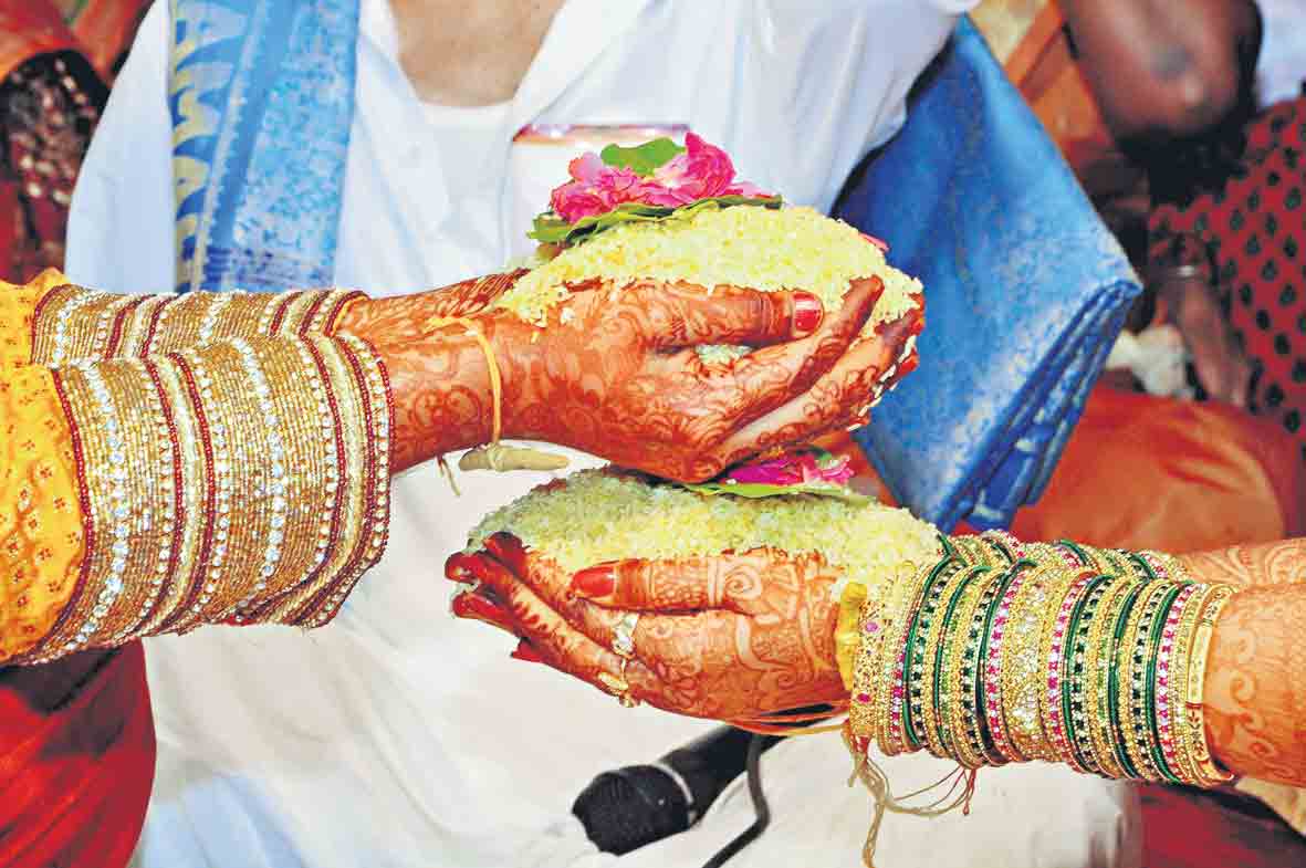 ‘కల్యాణ’ కాంతులు