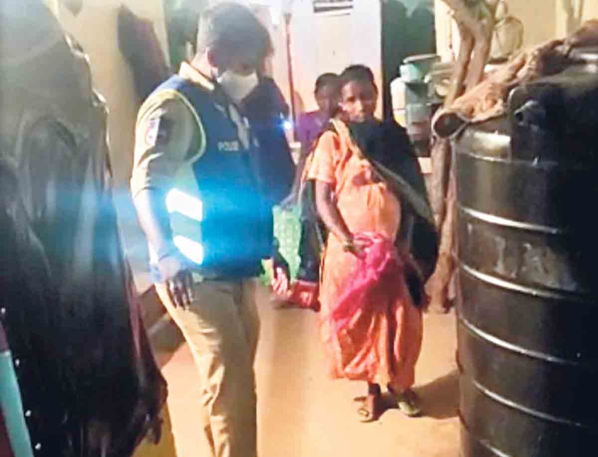 కార్ఖానా పోలీసుల ఔదార్యం