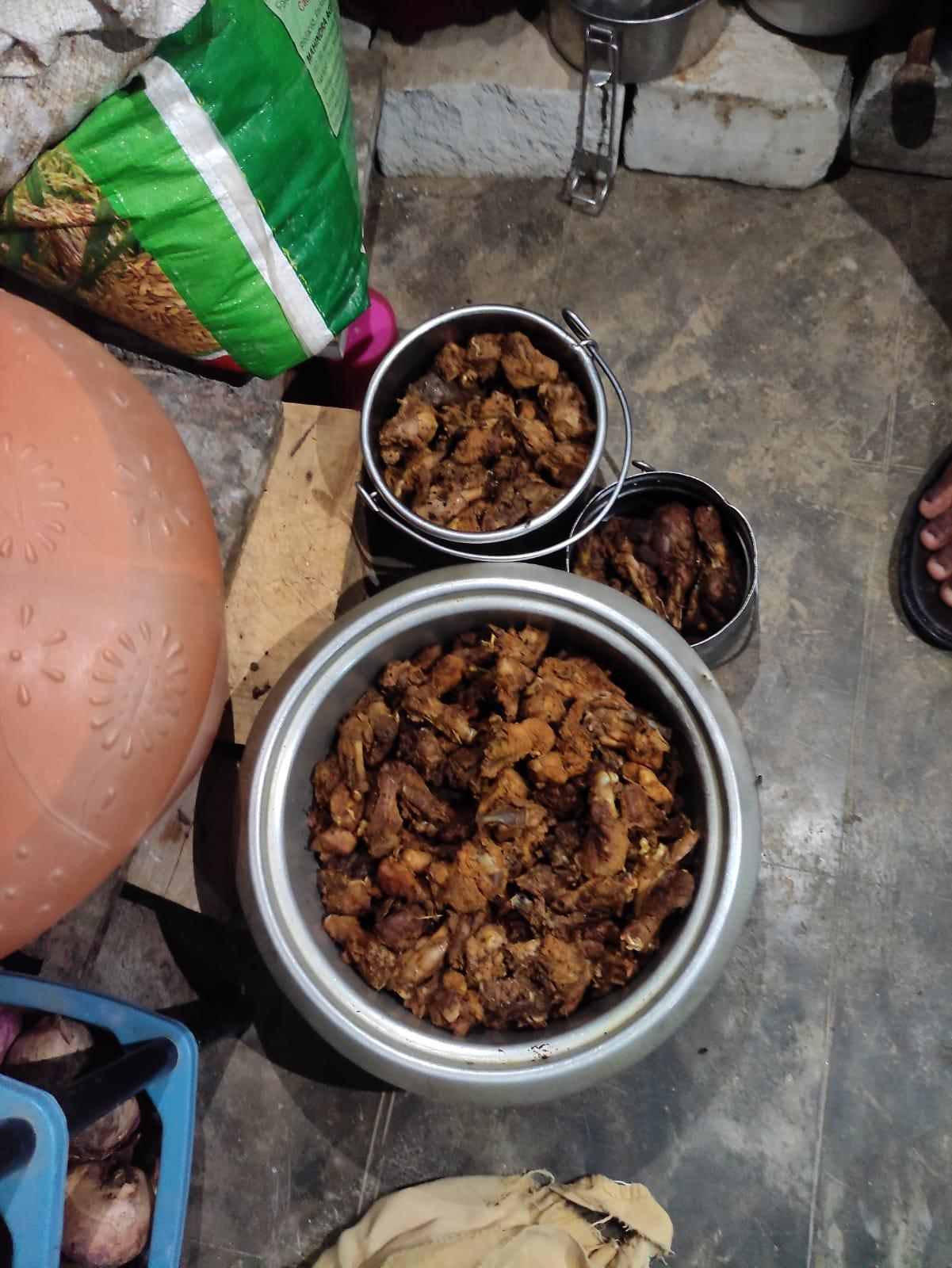 కలుషిత ఆహారం తిని చిన్నారులు మృతి