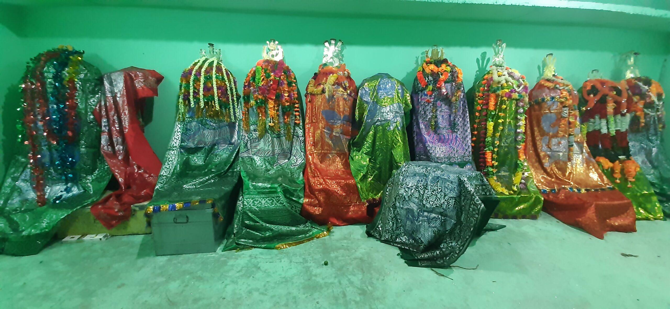 ఆనవాయితీగా.. పీర్ల పండుగ