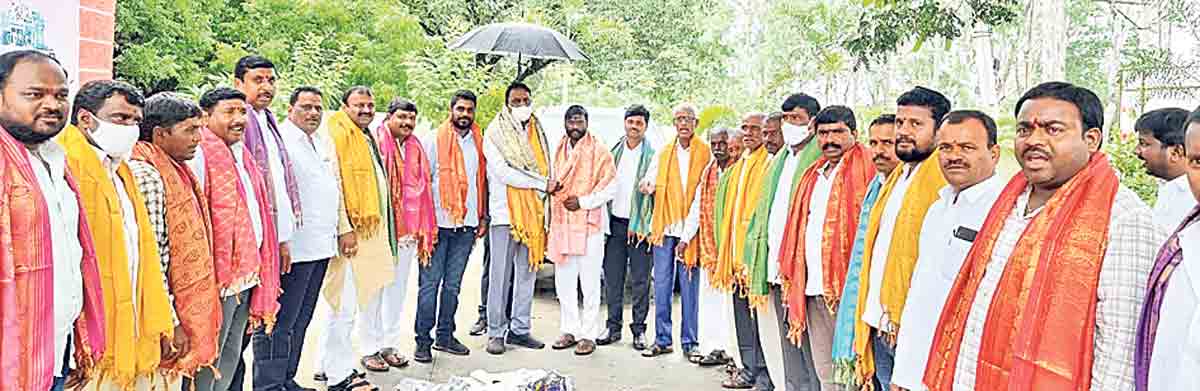 క్షేత్రస్థాయిలో పార్టీని బలోపేతం చేయాలి