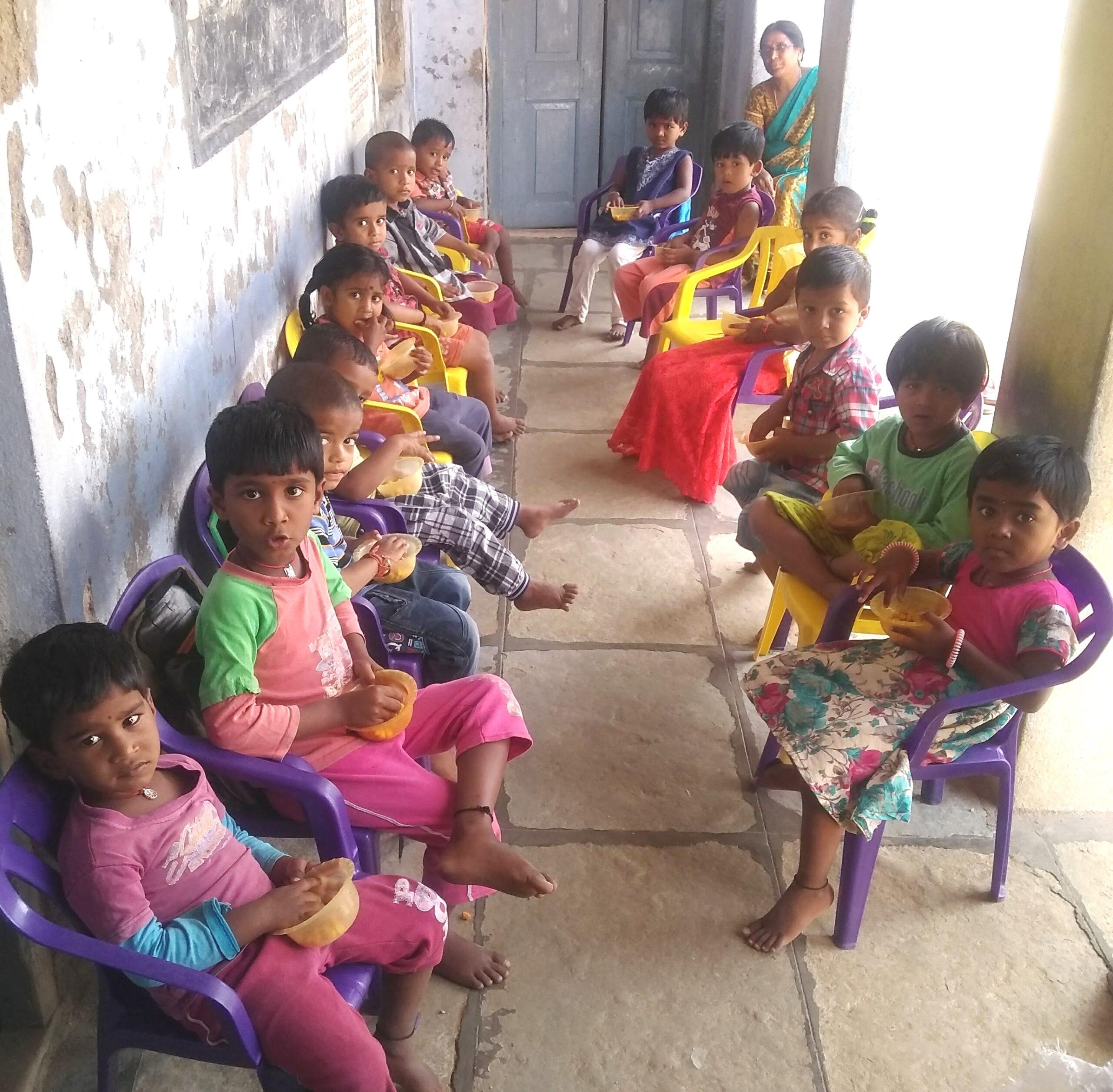 రాతపరీక్ష లేకుండానే అంగన్వాడీ ఉద్యోగాలు