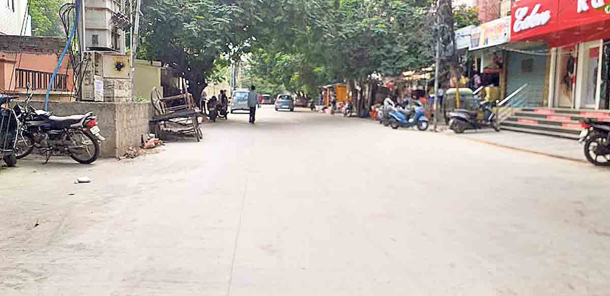 అద్దంలా రహదారులు