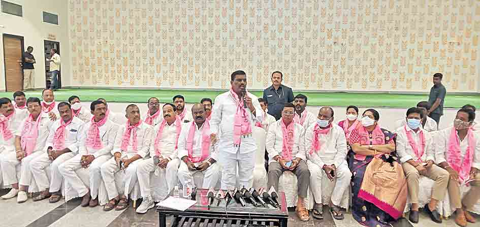 టీఆర్‌ఎస్‌ జెండా పండుగ