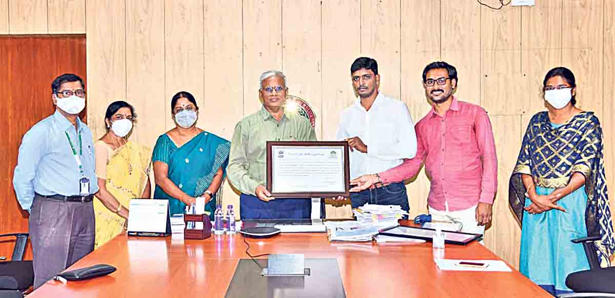 గ్రీన్ చాంపియన్ అవార్డు రావడం అభినందనీయం