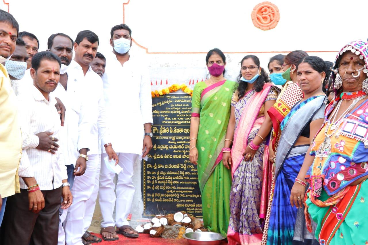 రూ. 1.30 కోట్లతో అభివృద్ధి పనులకు శ్రీకారం