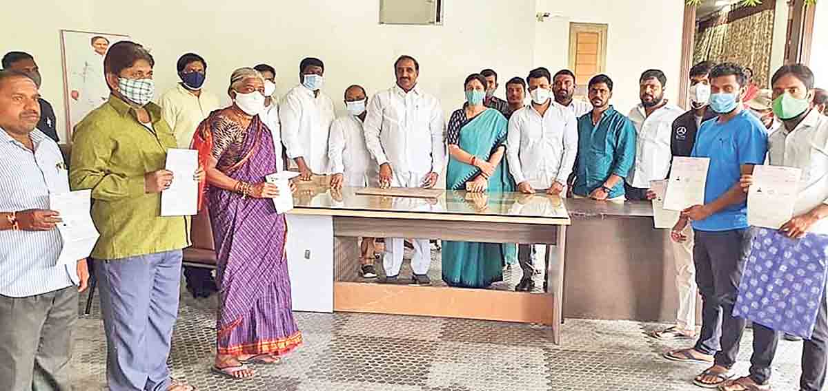 నిరుపేదలకు అండగా సీఎం సహాయ నిధి