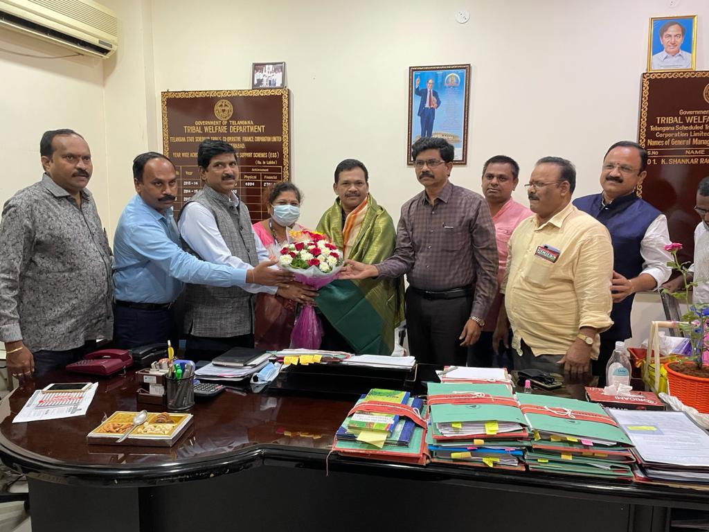 శంక‌ర్రావును స‌త్క‌రించిన గిరిజ‌న ఉద్యోగుల సంఘం