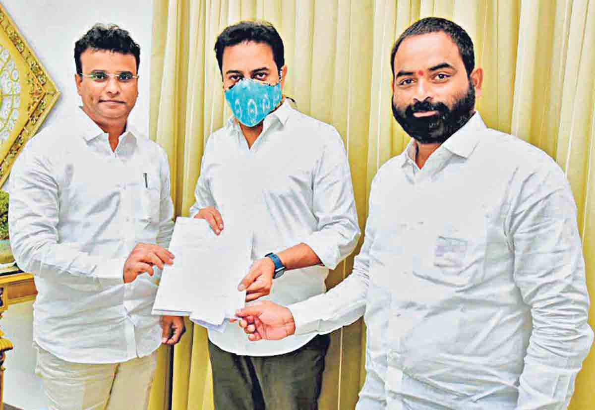 రోడ్ల నిర్మాణ పనులను హెచ్‌ఎండీఏకు అప్పగించాలి