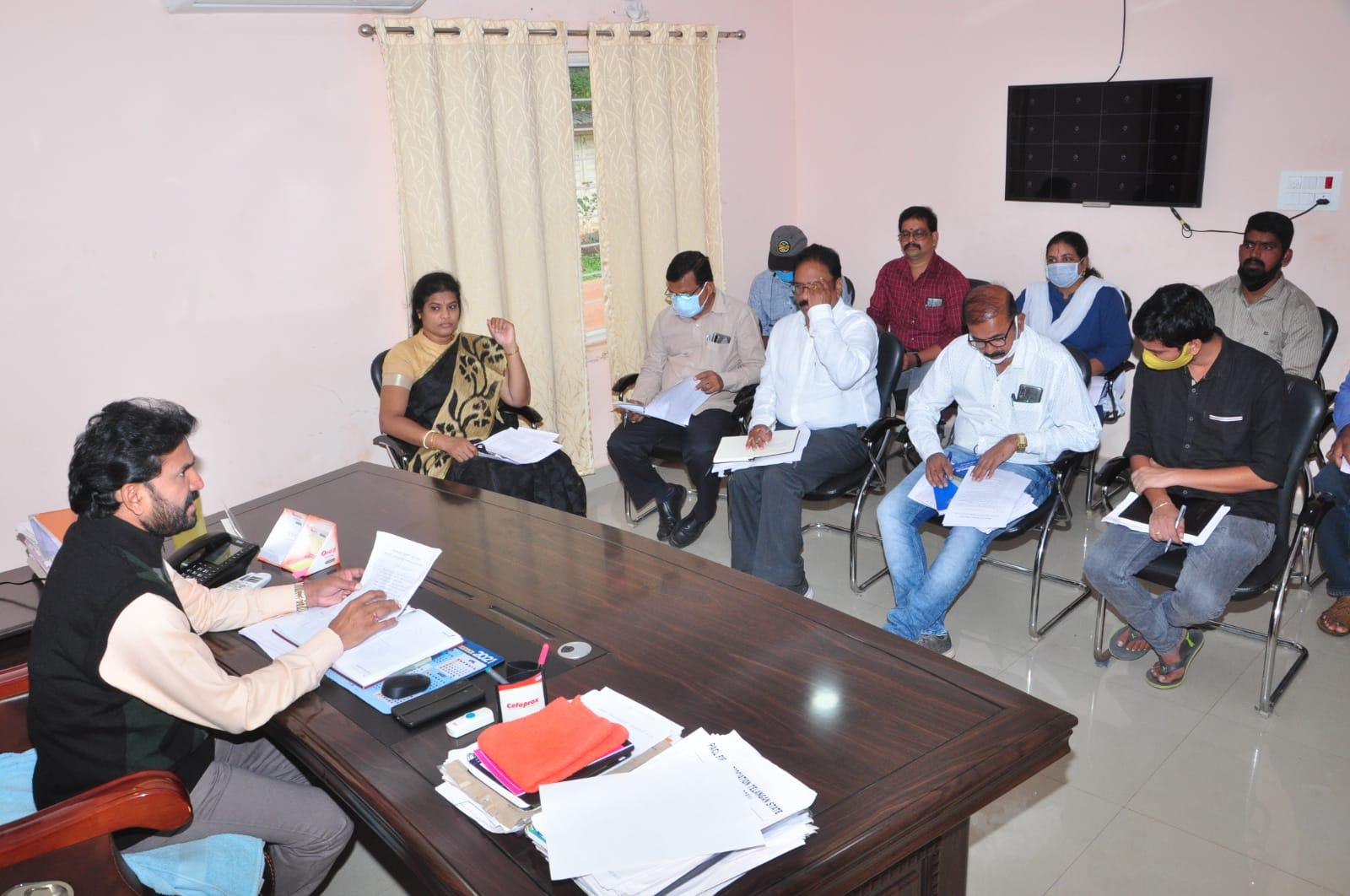 శానిటేషన్‌ పనులు నిరంతరం కొనసాగించాలి ఎమ్మెల్యే డాక్టర్‌ ఆనంద్‌