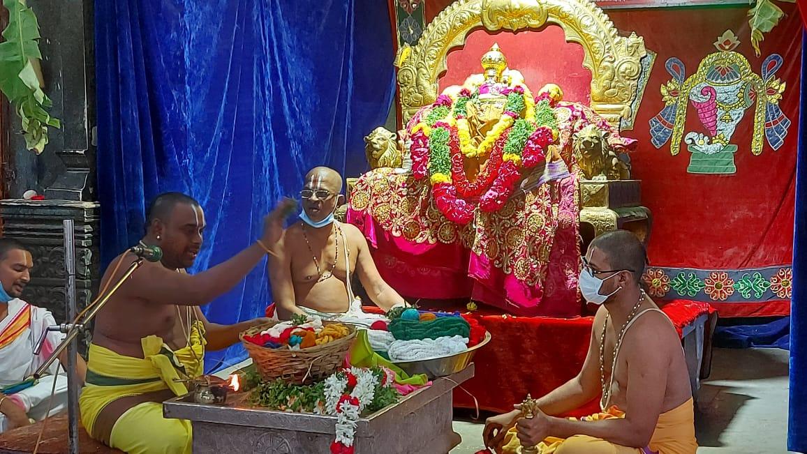 యాదాద్రిలో వైభవంగా నిత్యారాధనలు