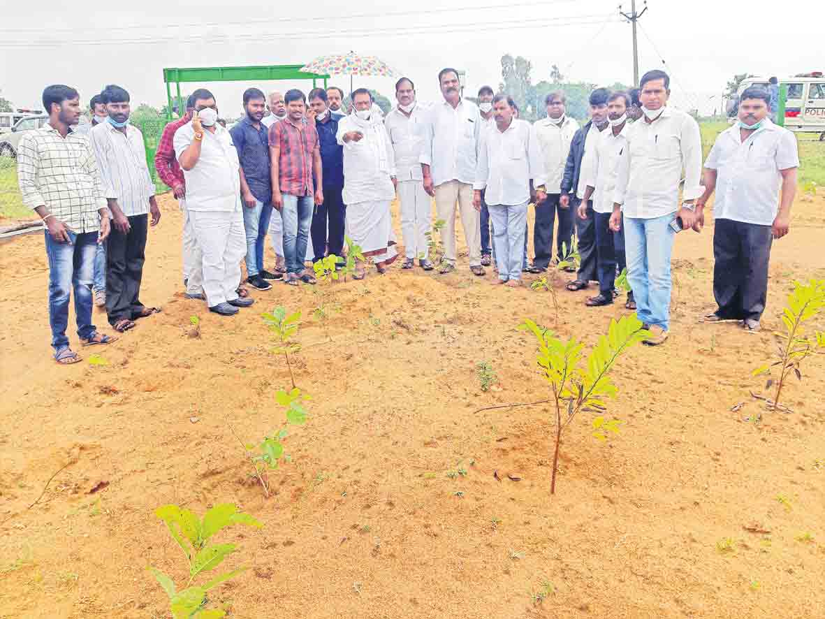 గ్రామాల అభివృద్ధికి ప్రభుత్వం పెద్దపీట