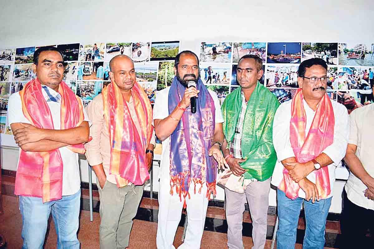 తెలంగాణ ఉద్యమంలో ఫోటోగ్రాఫర్ల పాత్ర గొప్పది