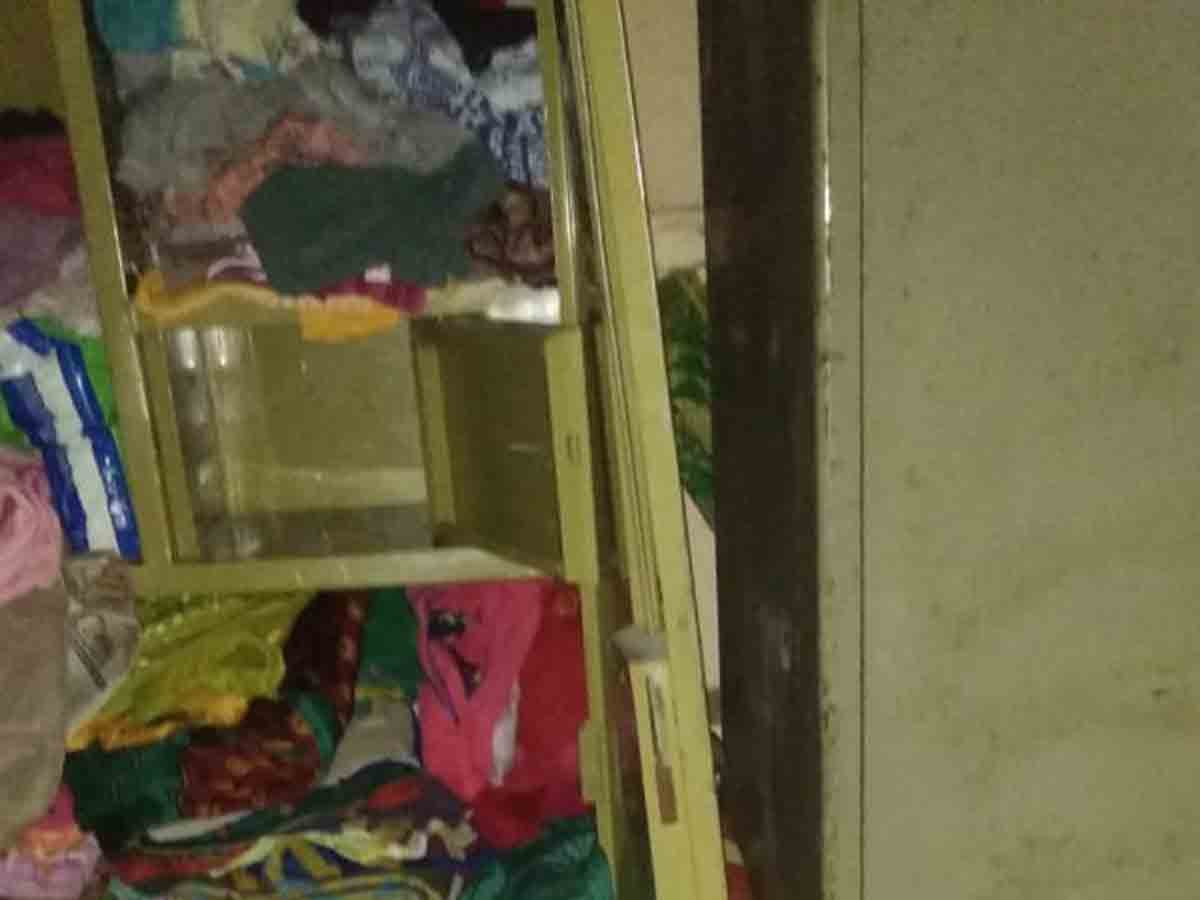 తాండూరు మల్లప్ప మడిగలో చోరీ