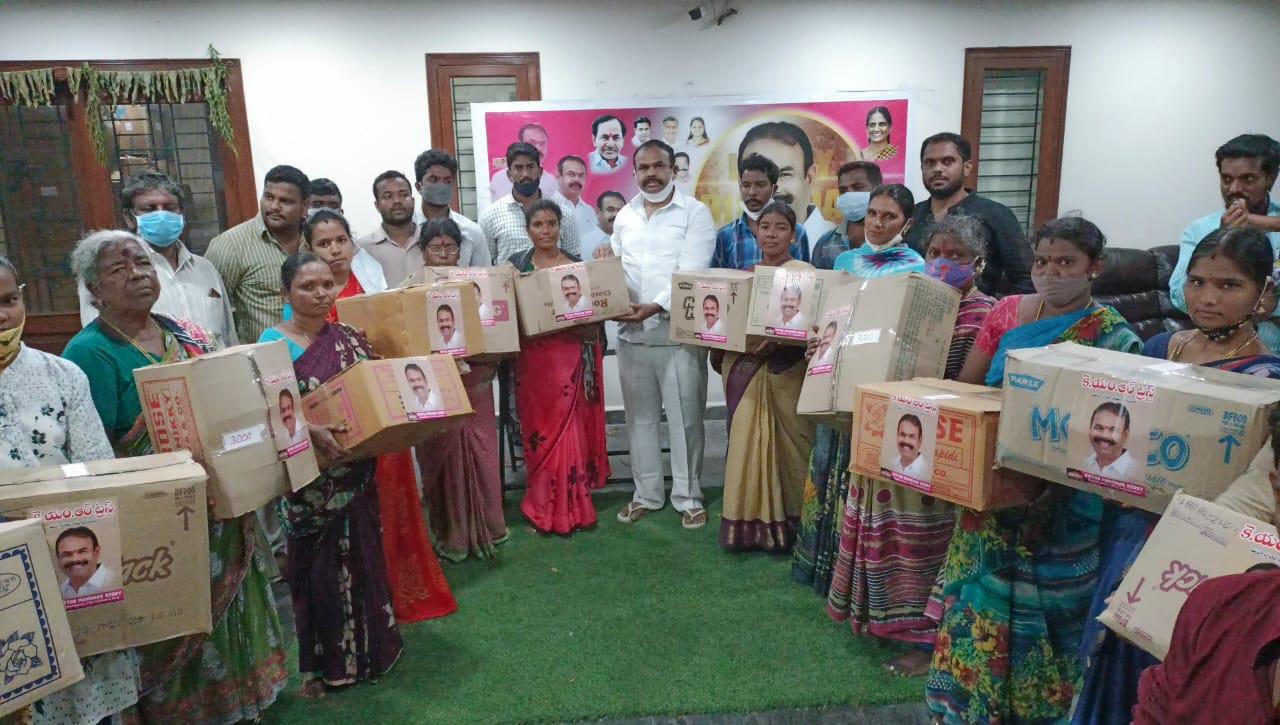 సేవా దృక్పథంతోనే స‌మాజంలోమార్పు: కొత్తమనోహర్‌రెడ్డి