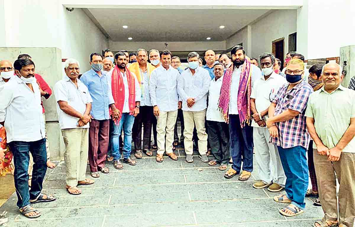 ప్రతి కాలనీలో మౌలిక వసతుల కల్పన