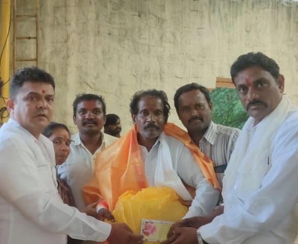 గోల్కొండ బోనాల కులవృత్తుల వారికి జీతభత్యాలు