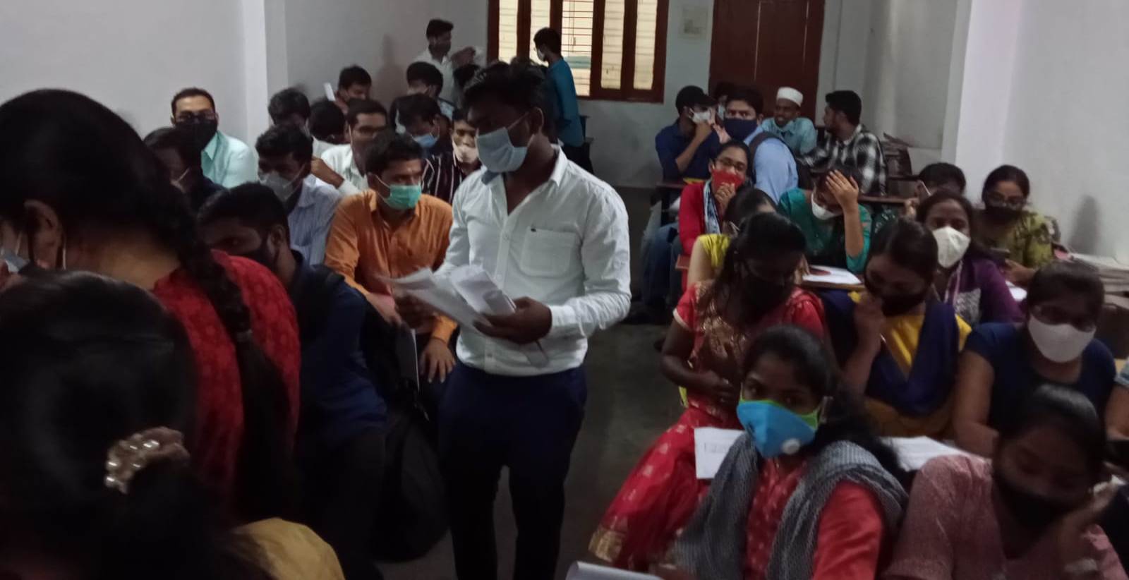 జాబ్‌ మేళాను సద్వినియోగం చేసుకోండి:  జిల్లా ఎంప్లాయిమెంట్‌ అధికారి పరమేశ్వర్‌రెడ్డి