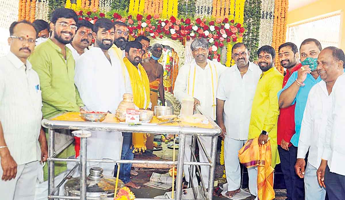 కరుణగల్ల తల్లీ..కరుణించమ్మా