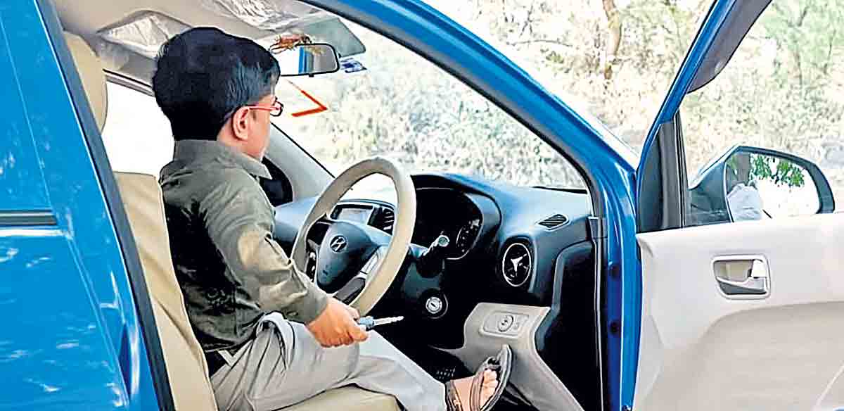 లుక్కు మారెన్‌.. డిజైన్‌ అదిరెన్