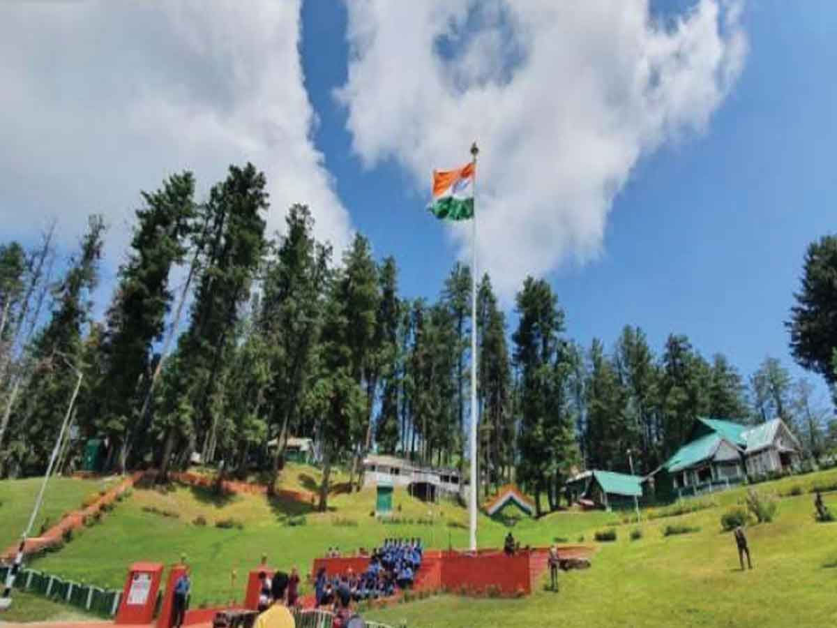 Srinagar Flag : శ్రీనగర్‌లో 100 అడుగుల త్రివర్ణ పతాకం