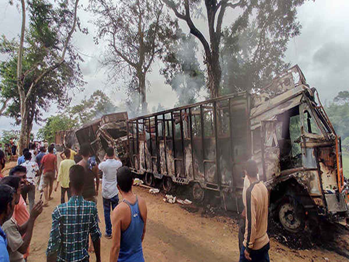 Assam Violence : అసోంలో మళ్లీ హింసాకాండ : ఐదుగురు డ్రైవర్లు సజీవ దహనం