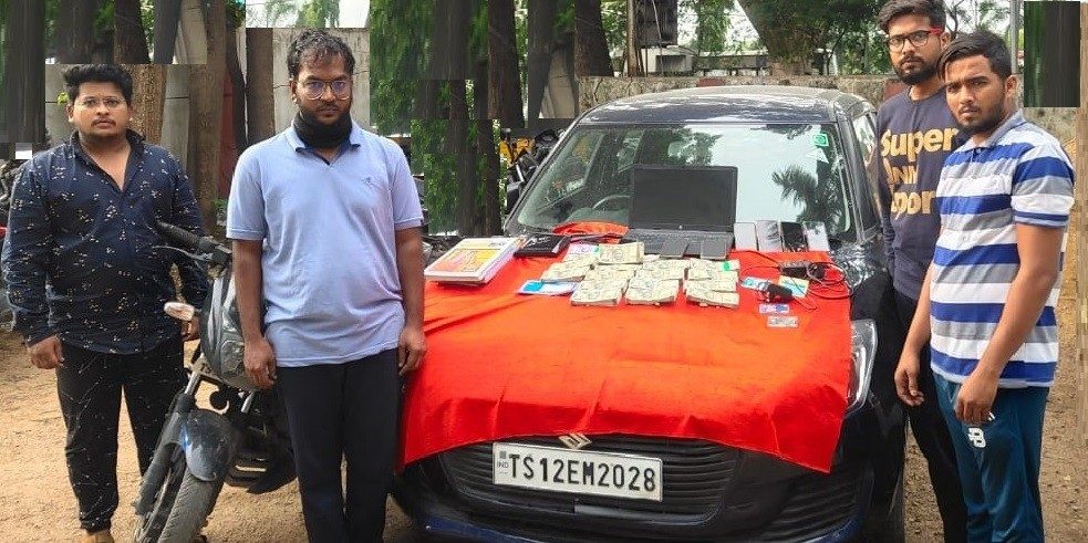 లంగర్హౌస్లో బెట్టింగ్ ముఠా గుట్టురట్టు