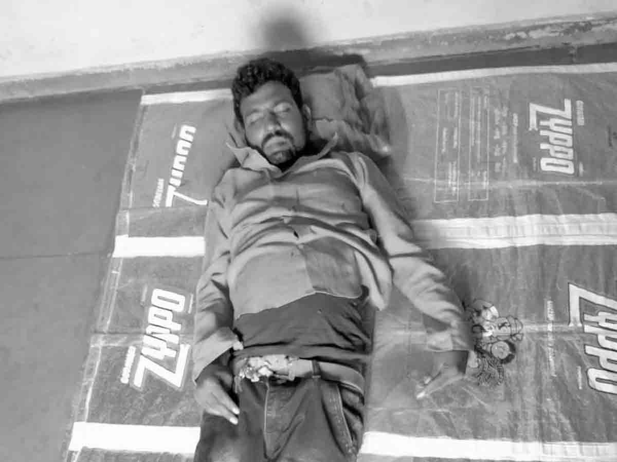 భార్యతో గొడవ.. ఉరేసుకొని వ్యక్తి మృతి